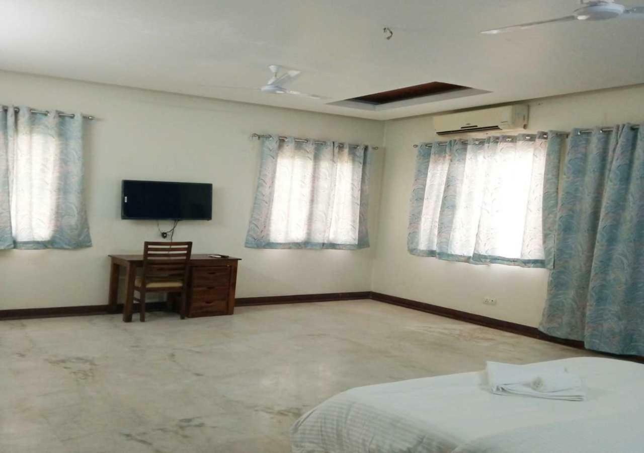 Hotel J P Residency à Greater Noida Extérieur photo