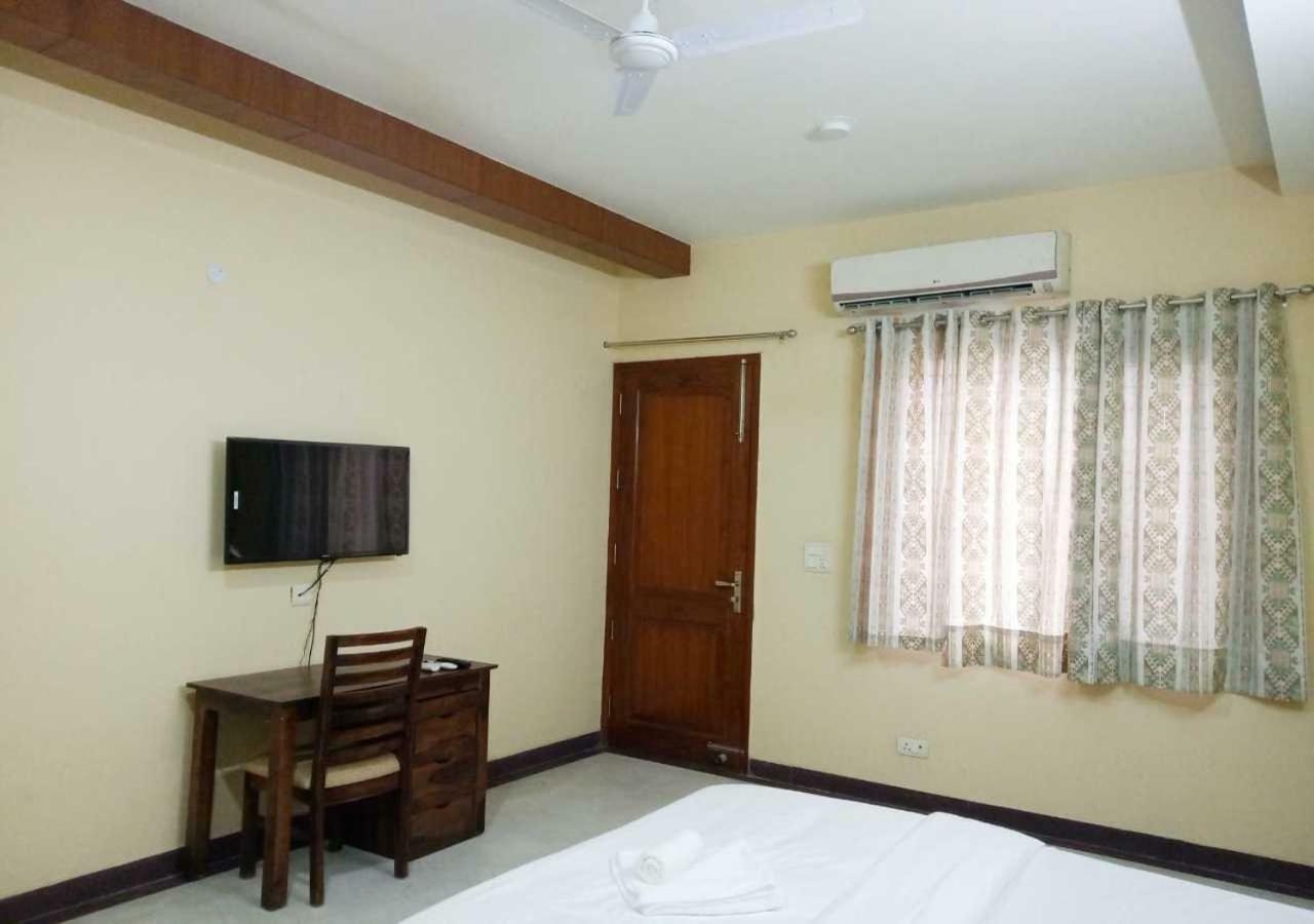 Hotel J P Residency à Greater Noida Extérieur photo