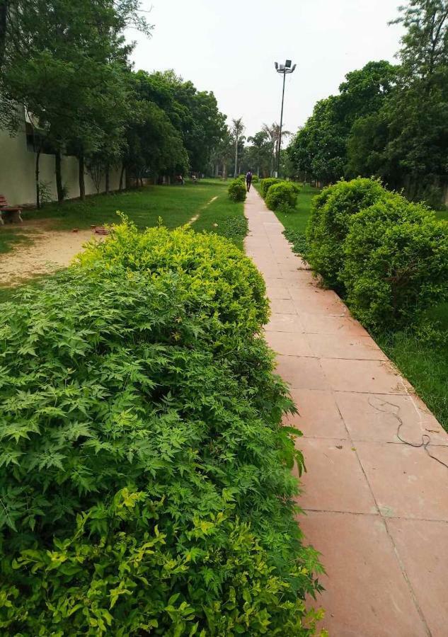 Hotel J P Residency à Greater Noida Extérieur photo
